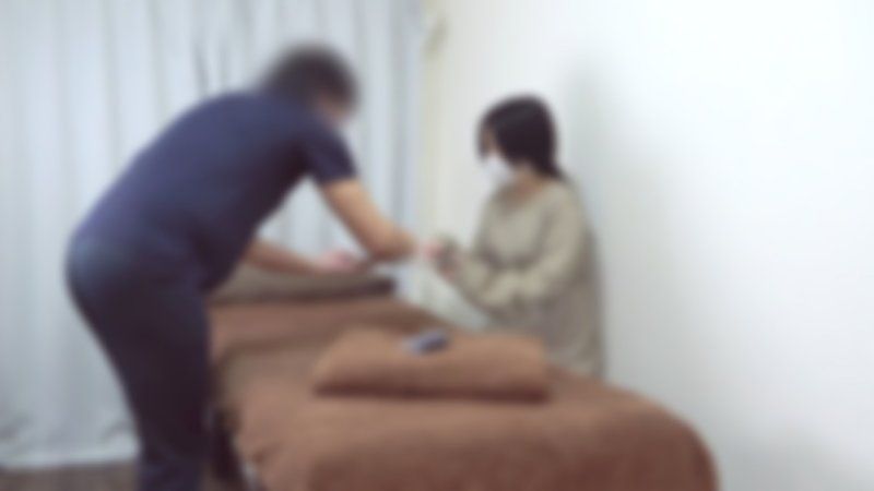 【無碼/幾乎中出】以前諮詢過陰毛處理的客人，現在變得更茂密地來了。滲透在毛髮中的費洛蒙超強！