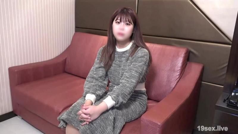 對想逃避還款的白皙肉感巨尻20歲女子進行中出制裁。